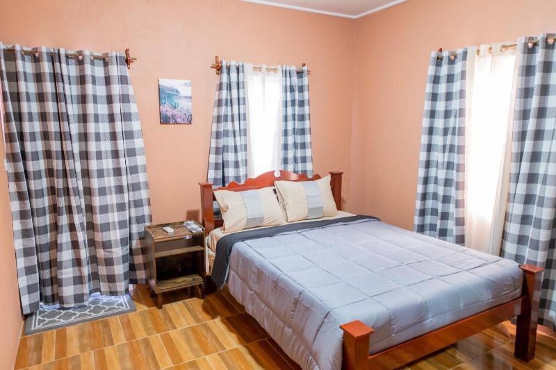 Golden Palms Apartment - image 15