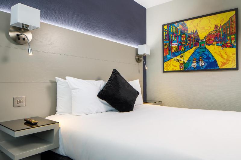 Superior Double Room image 4
