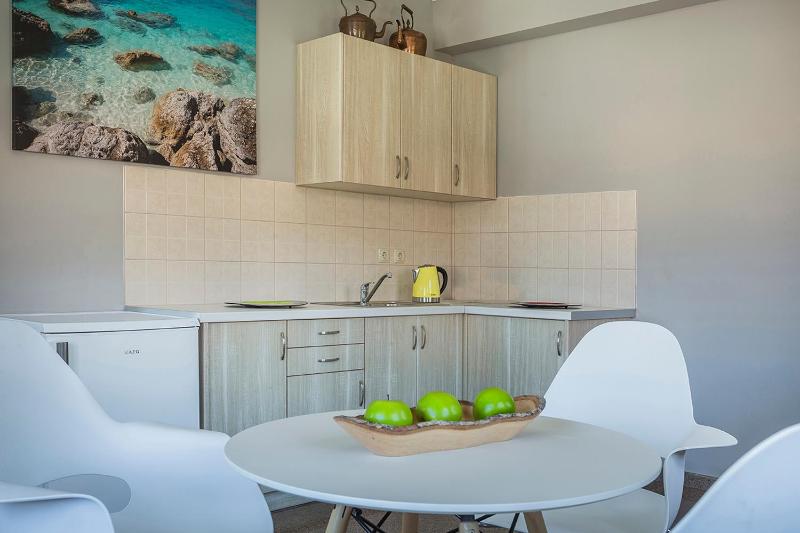 Deluxe Suite with Partial Harbour View - 111 image 2