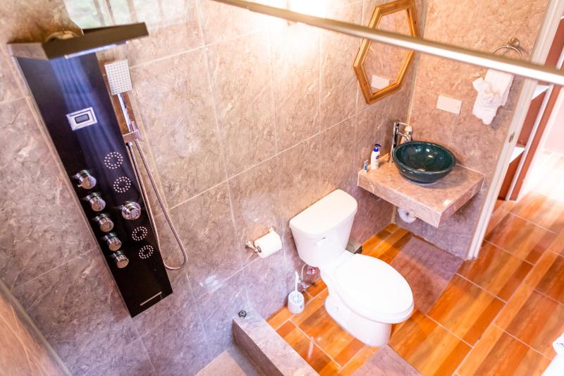 Golden Palms Apartment - image 10