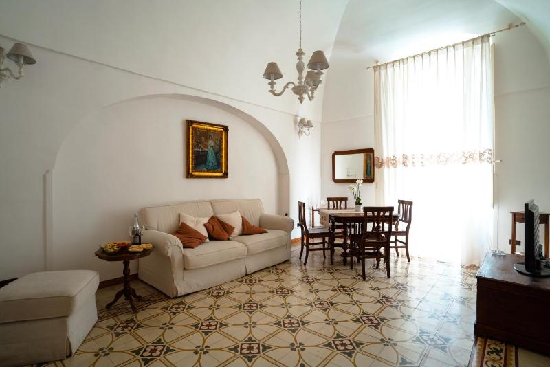 [il Borgo sul Mare] Casa Grande con Balcone Images