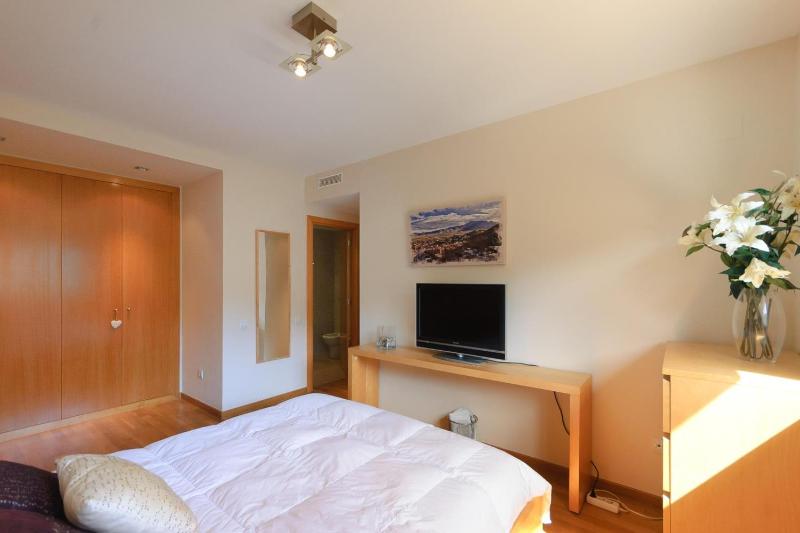 LETS HOLIDAYS Beautiful apartment with pool Tossa 2 - image 3