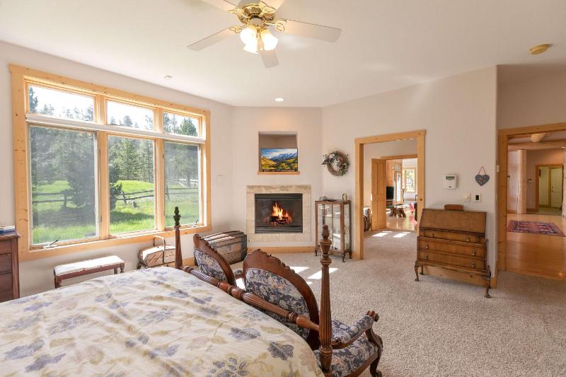 Hohenmark Haus Home: Great Year-Round Location - image 7