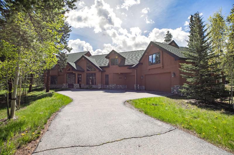 Hohenmark Haus Home: Great Year-Round Location - image 19