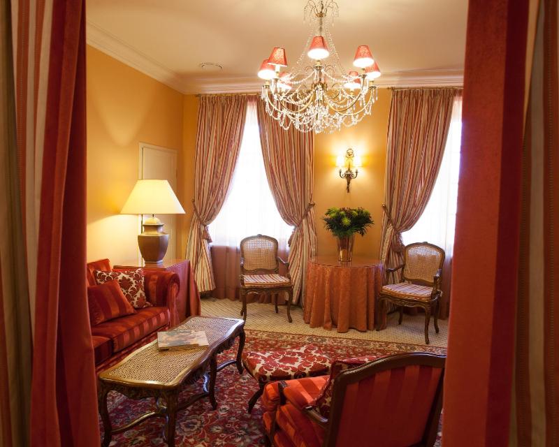 Presidential Suite image 4