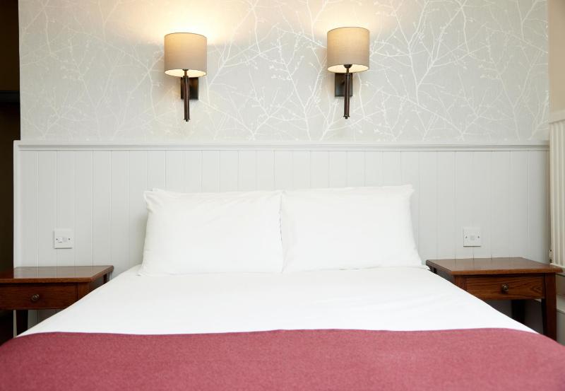 Double Room image 3
