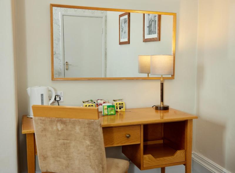 Double Room in the Stable Block image 3