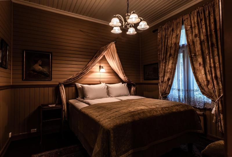 Standard Double Room image 3