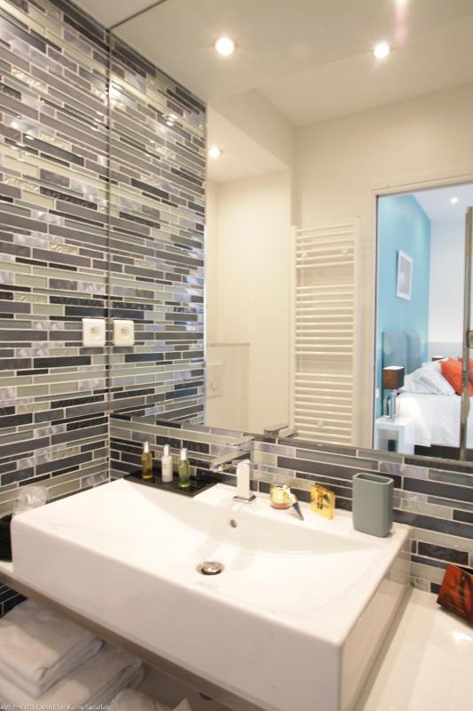 Deluxe Studio image 2