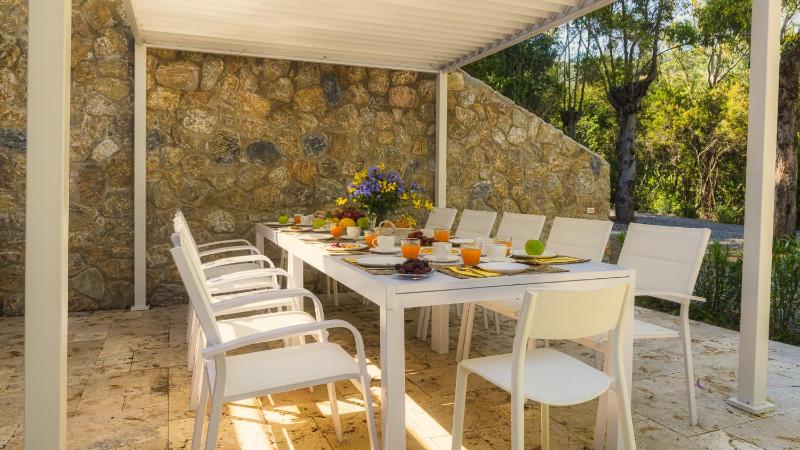 VILLA LACONELLA 8&4 Emma Villas - image 6