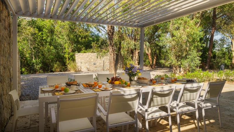 VILLA LACONELLA 8&4 Emma Villas - image 17