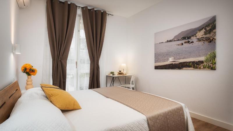 VILLA LACONELLA 8&4 Emma Villas - image 25