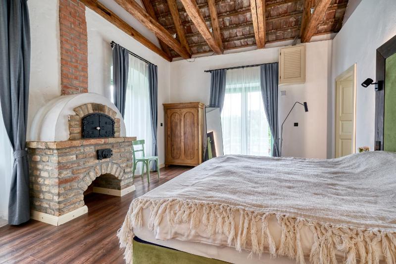 Double Room with Park View image 4