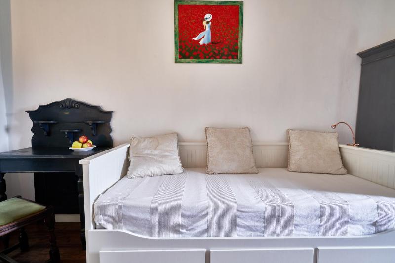 Double Room with Park View image 3