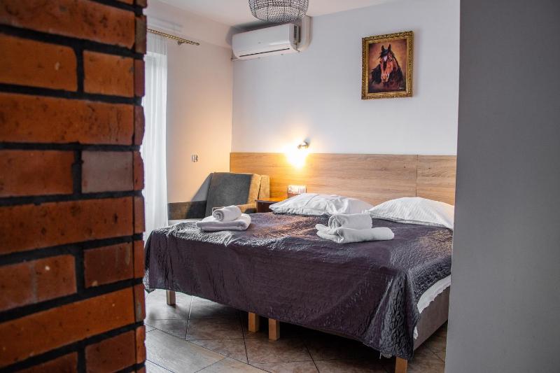 Quadruple Room with Private Bathroom image 1