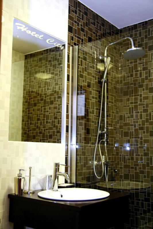 Superior Double Room image 2