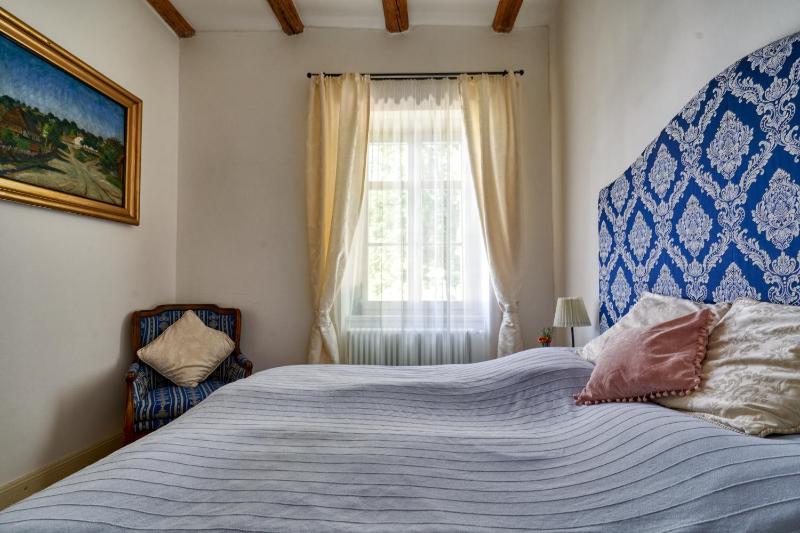 Double Room with Park View image 4