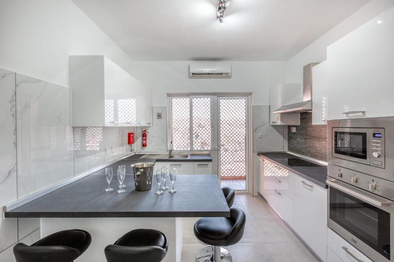 Pool Apartment - image 15