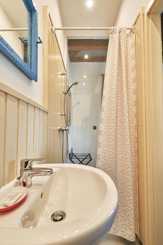 Three-Bedroom House image 2