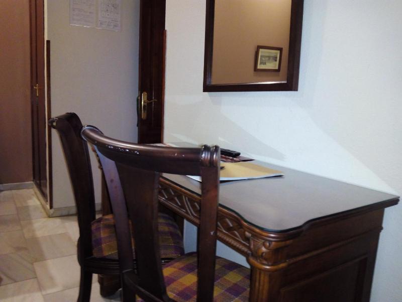 Triple Room image 2