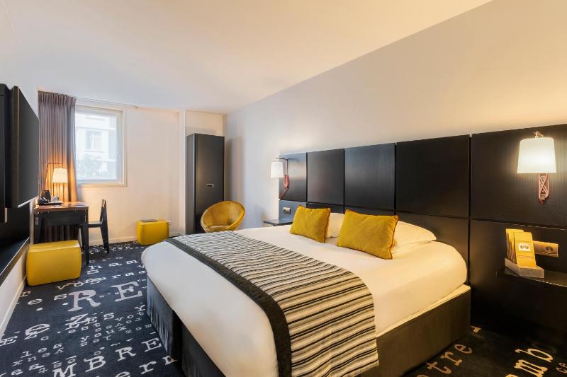 Standard King Room with Shower image 1