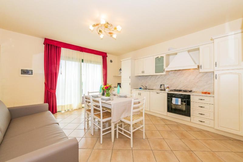 Deluxe Two-Bedroom Apartment image 1