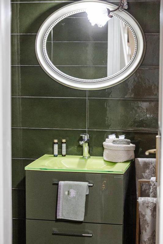 Cicones Boutique Apartments - image 4