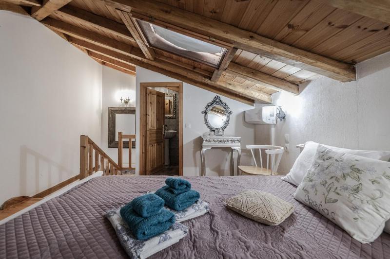 Cicones Boutique Apartments - image 17