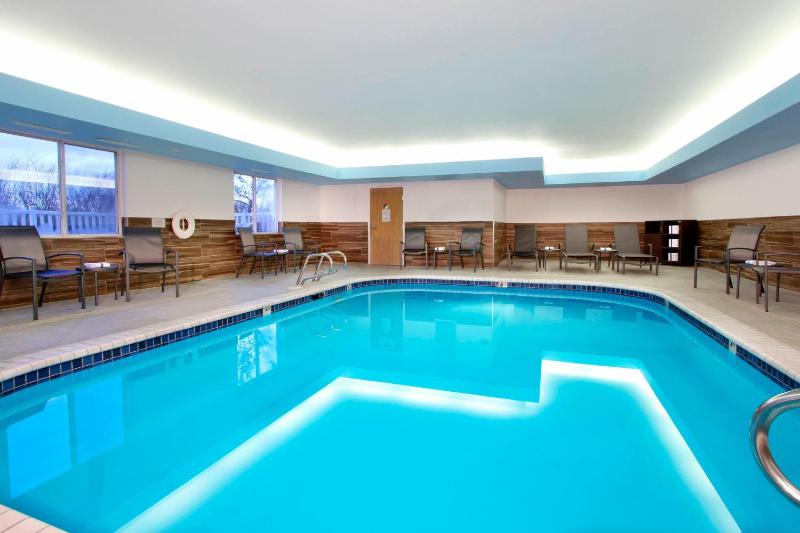 Fairfield Inn & Suites by Marriott Colorado Springs South - image 6