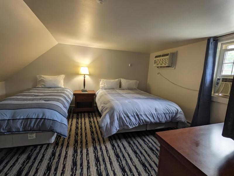 Two-Bedroom Apartment image 4