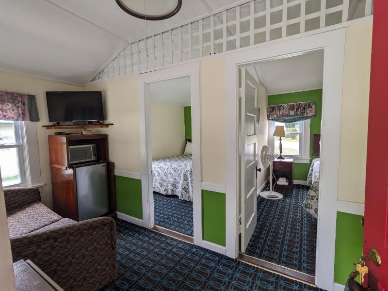 Two-Bedroom Cottage image 2