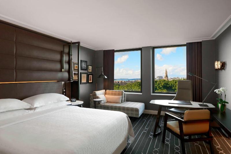 King Room with Hyde Park View image 1