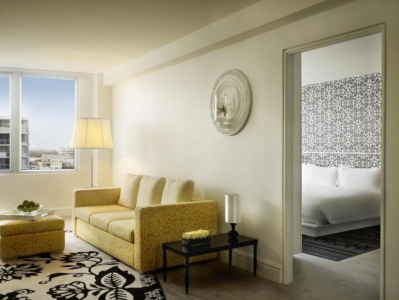 One bedroom suite with balcony  image 2