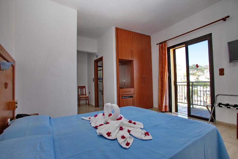 Denise Hotel - image 10
