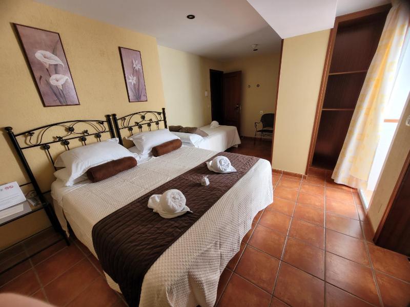 King Room with Balcony image 4