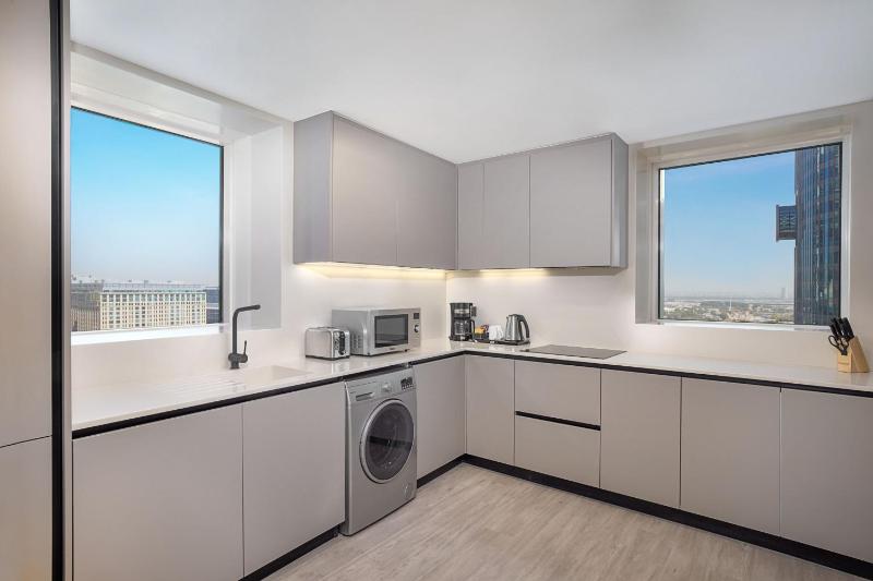 Premium One Bedroom Suite with 1 Queen Bed - City View - Includes 20% Off Food & Beverage image 2