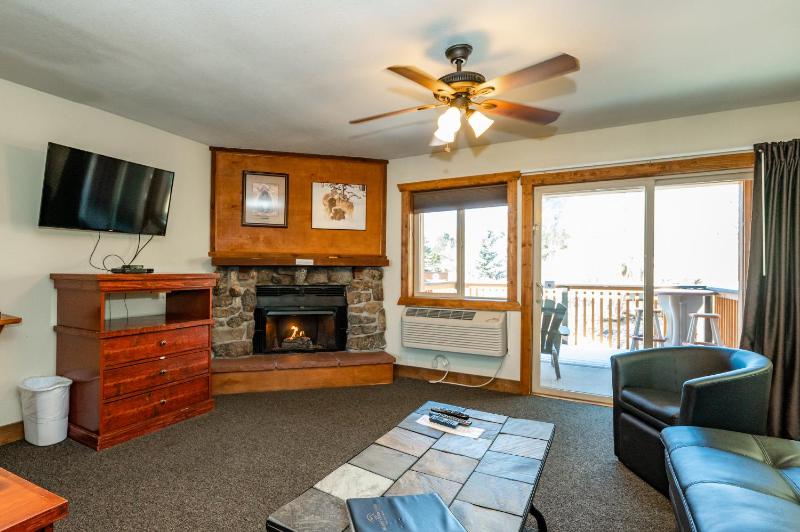 King Suite with Balcony 5 image 3