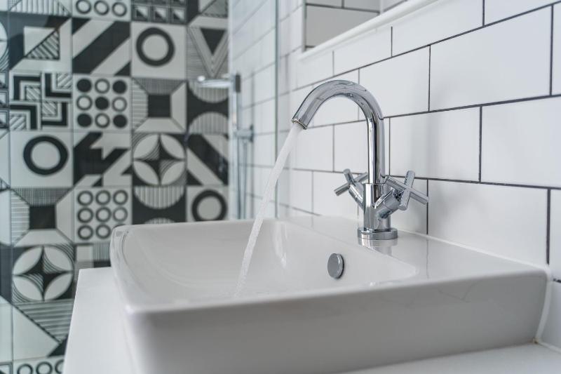 Cinematography, Guest room, 2 Twin/Single Bed(s) image 2