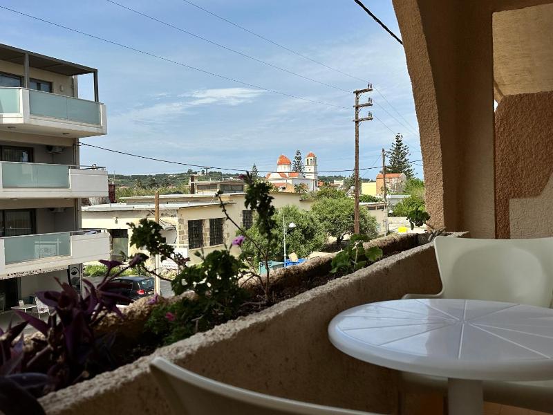 Double or Twin Room with City View image 2