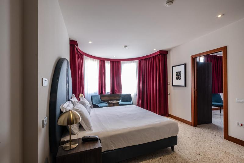 Suite with Terrace image 2