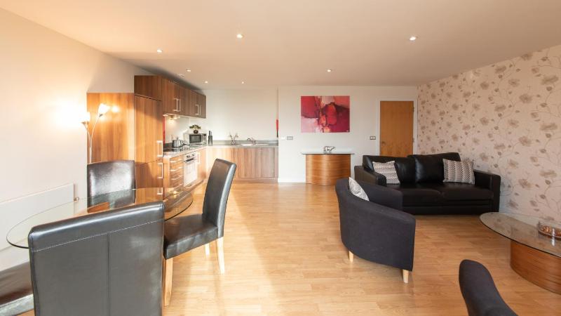 The Spires Serviced Apartments Birmingham - image 9