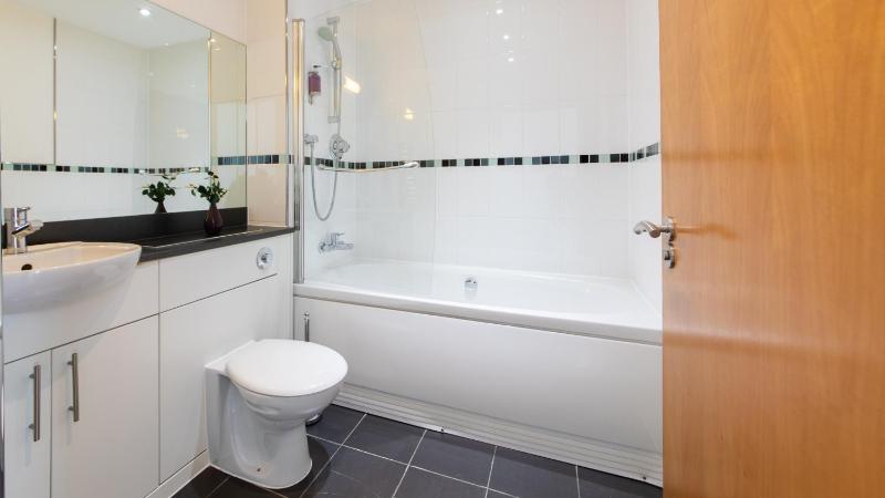 The Spires Serviced Apartments Birmingham - image 48