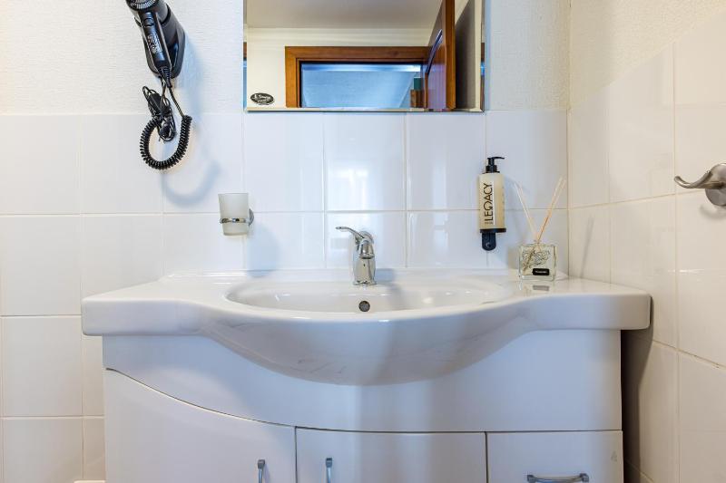 Duplex Cottage image 2