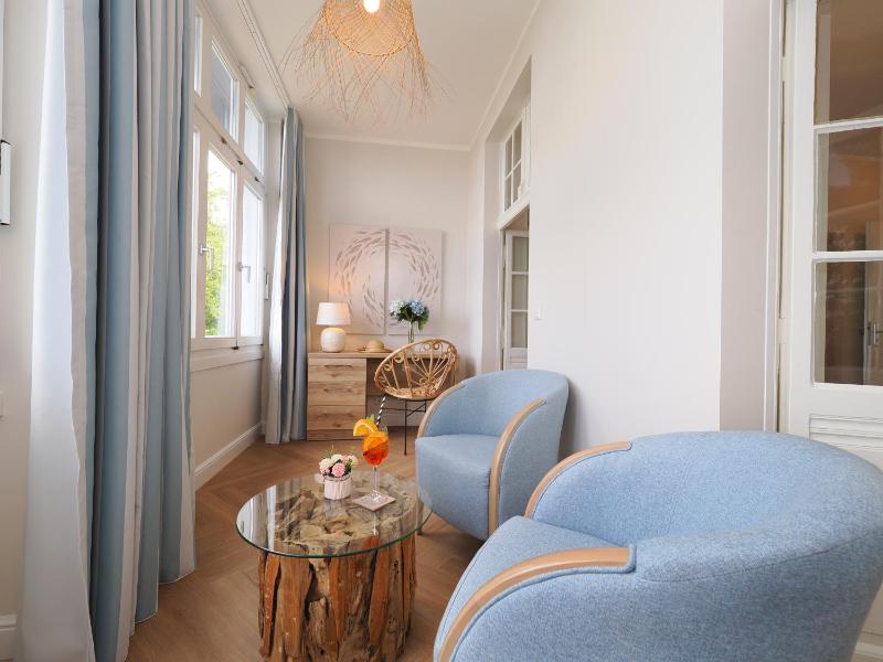Junior Suite with Sea View image 3