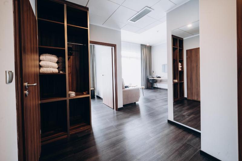 Master Suite Plus with a view on the lake and mountains image 2