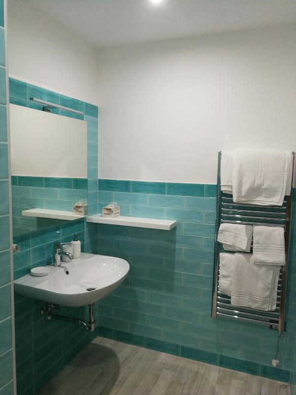 Superior Double Room image 4