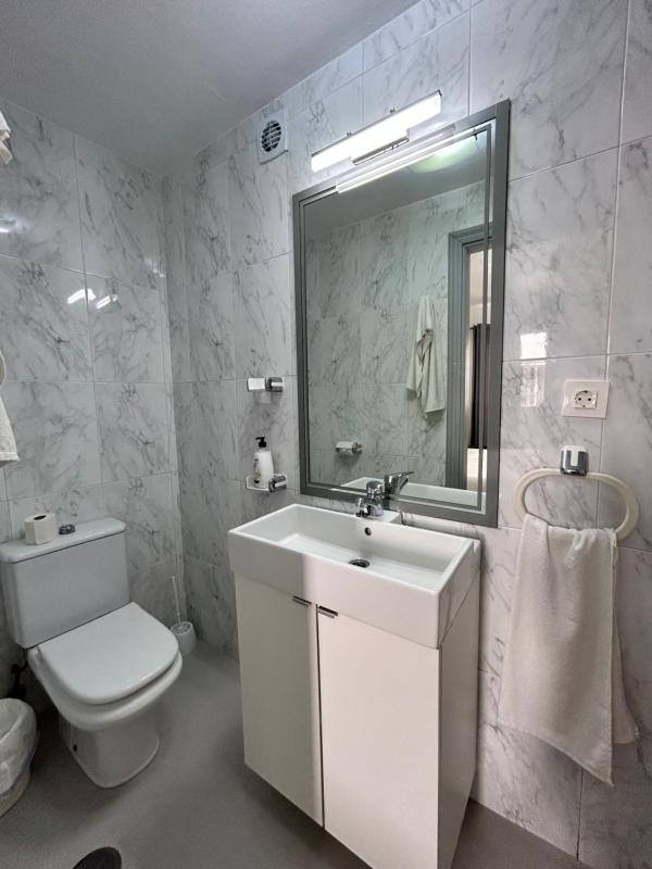 Double or Twin Interior Room image 2
