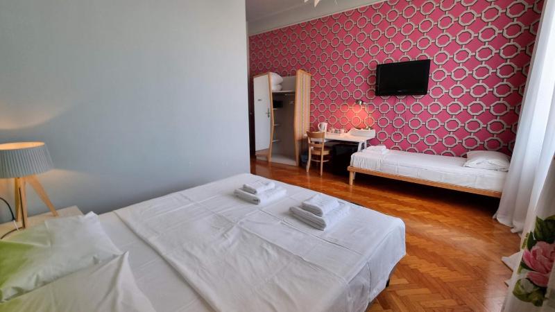 Comfort Triple Room with Shower