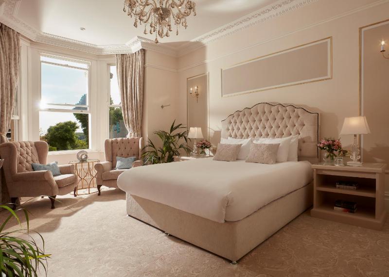 Superior King Room image 1