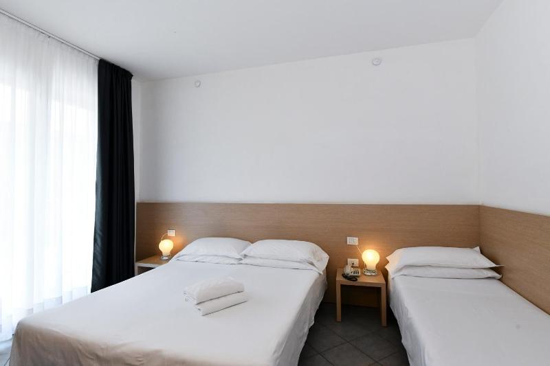 Hotel Eden - image 8